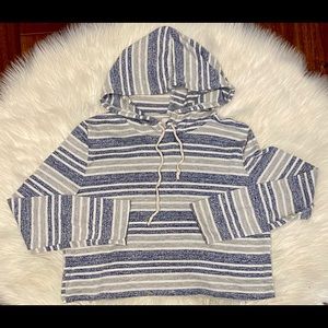 Sadie Robertson cropped hooded top